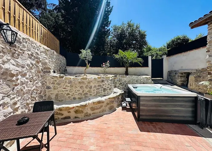 La Maisonnette De Mouragues Дом отдыха *